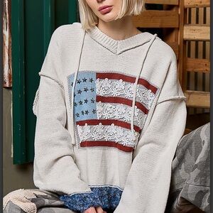 P9968–POL (🚨PRE ORDER 7/28) Patchwork Floral Lace Flag Hoodie ❤️🤍💙